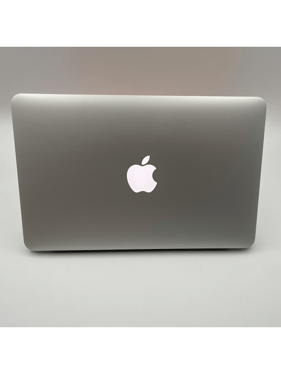 MacBook Air 13" i5 avec 8Go RAM et 4To SSD