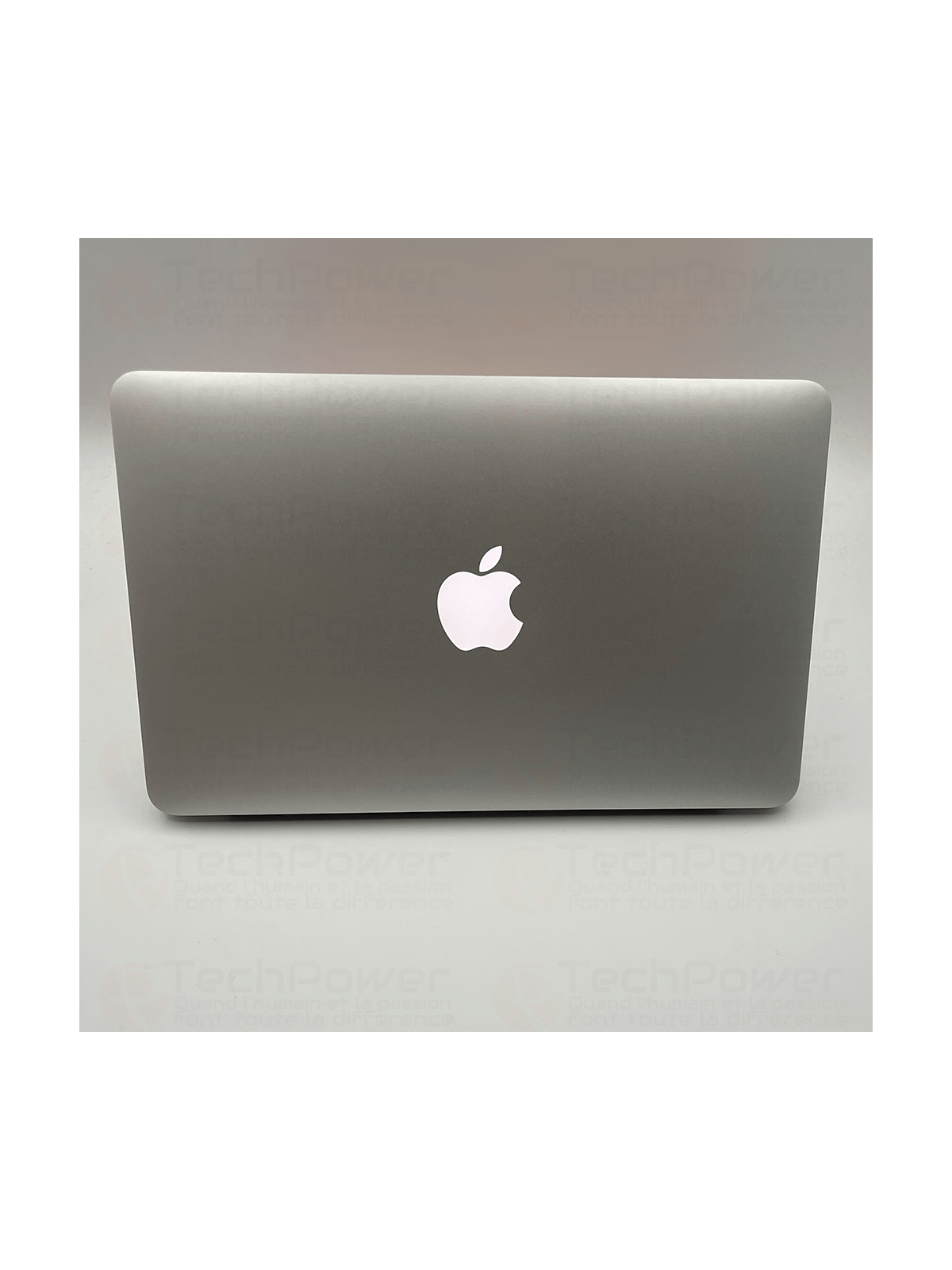 MacBook Air 11" - Légèreté et Performance